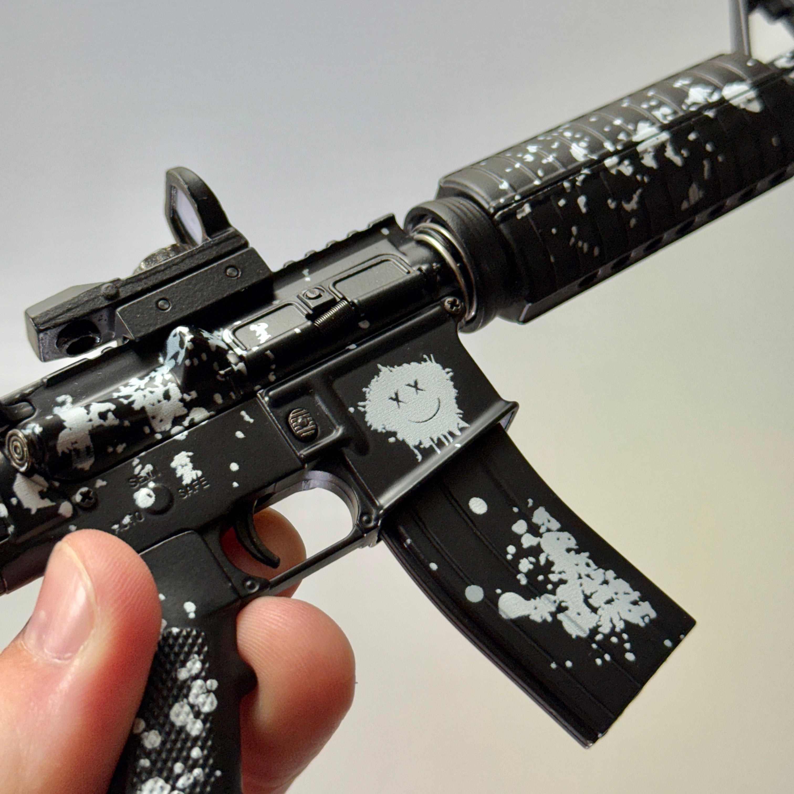 AR15 'Smile More' Model - Roman Atwood – GoatGun Models