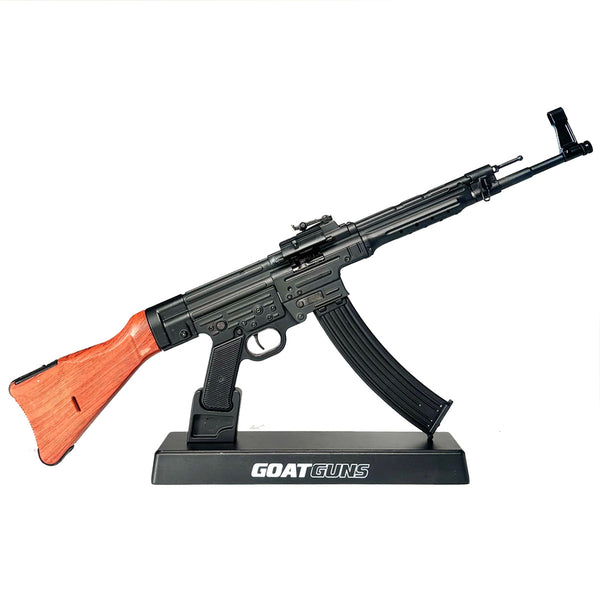 個人装備 waffen1944 STG44_GoatGun_model_on_stand_g